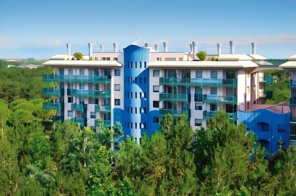 Klim Hotel Бурирам Экстерьер фото