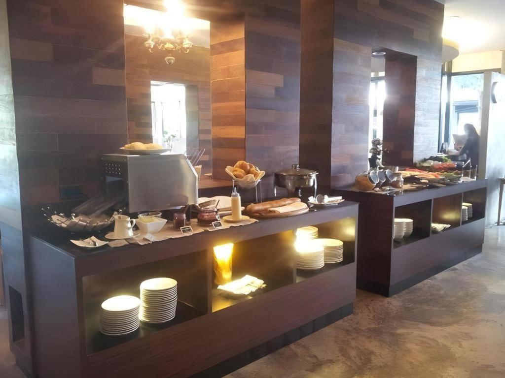 Klim Hotel Бурирам Экстерьер фото